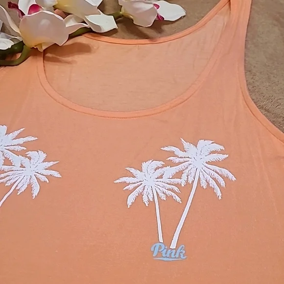 NWOT - PINK VS Tank Top - Picture 3 of 6